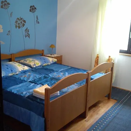 Violeta Appartement *