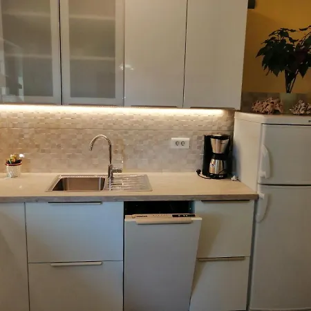 Violeta Appartement *